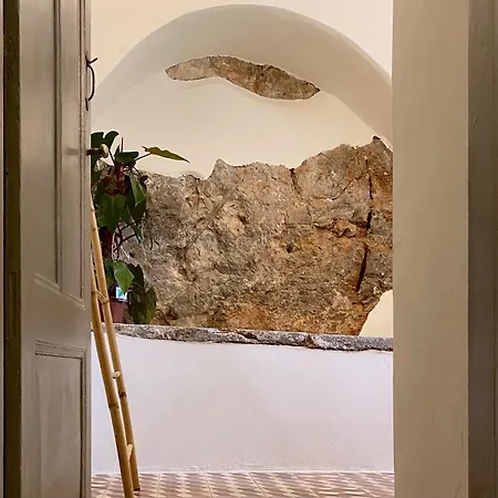 1900 Ξενοδοχείο *